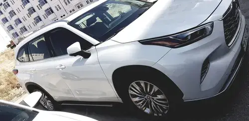 Toyota Highlander — 3/10