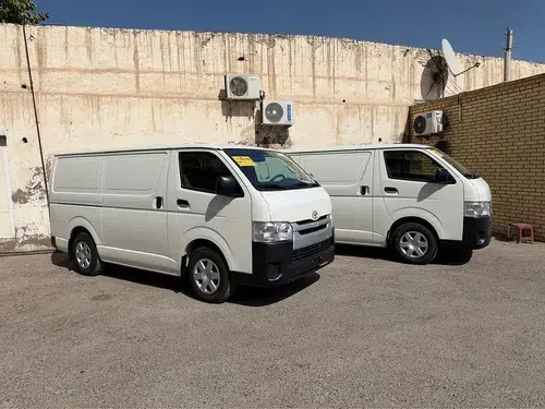 Toyota Hiace — 2/8