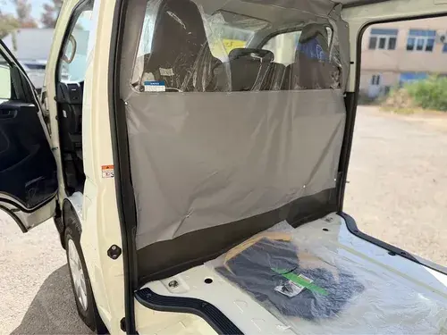 Toyota Hiace — 5/8