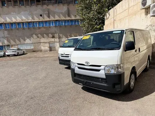 Toyota Hiace — 7/8