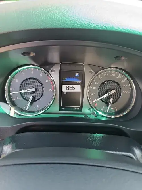 Toyota Hilux — 7/8