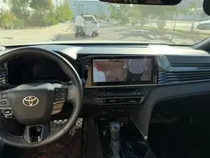 Toyota Camry Hybrid thumbnail 7