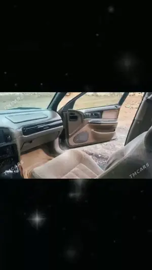 Dodge Intrepid thumbnail 4