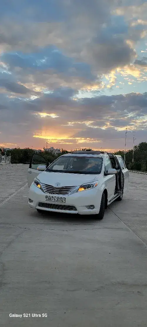 Toyota Sienna — 1/10