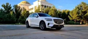 Genesis GV70 thumbnail 1
