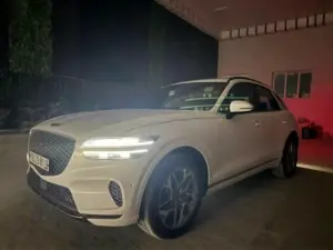 Genesis GV70 thumbnail 5