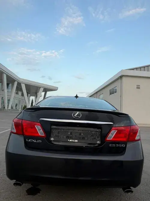 Lexus ES 350 — 3/8