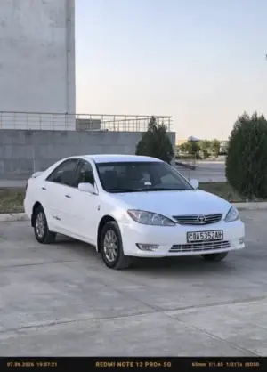 Toyota Camry thumbnail 1