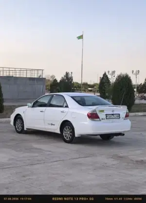 Toyota Camry thumbnail 3