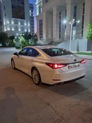 Lexus ES 350 thumbnail 4