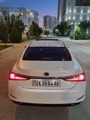 Lexus ES 350 thumbnail 5