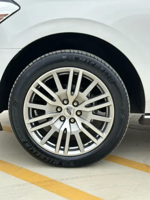 Ford Expedition — 7/8