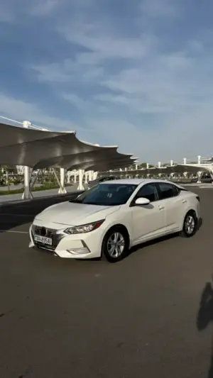 Nissan Sentra thumbnail 1