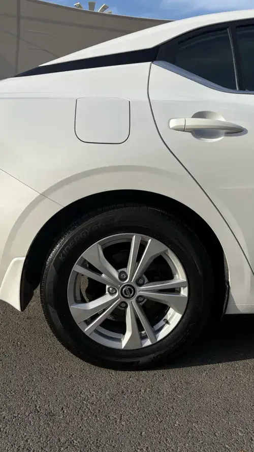 Nissan Sentra — 5/8