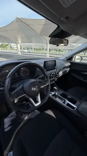 Nissan Sentra thumbnail 6