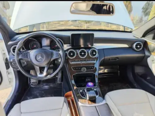 Mercedes-Benz C300 — 1/1