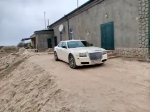 Chrysler 300C thumbnail 1