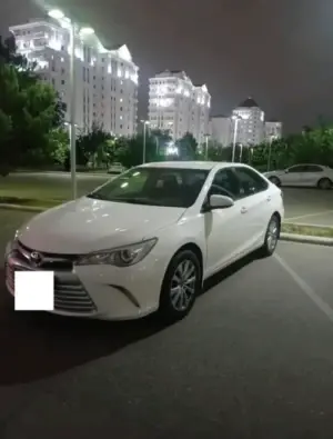 Toyota Camry thumbnail 2