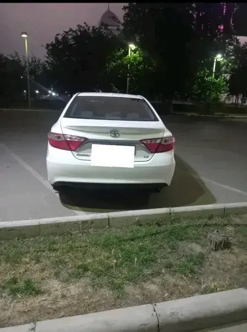 Toyota Camry — 4/5