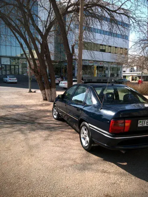 Opel Vectra — 1/10