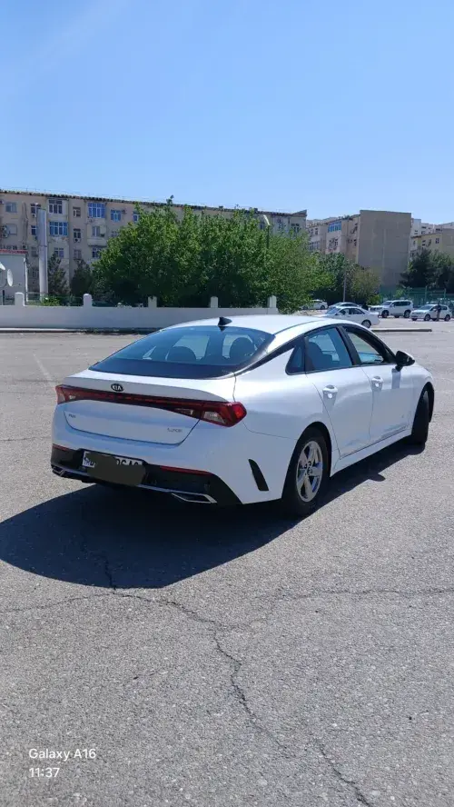 Kia K5 — 3/7