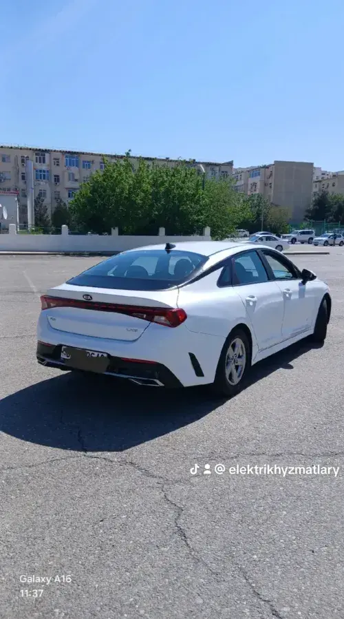 Kia K5 — 5/7