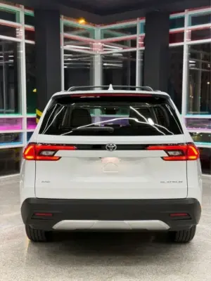 Toyota Grand Highlander thumbnail 4
