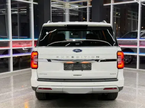 Ford Expedition — 2/9