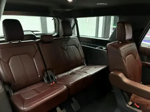 Ford Expedition — 8/9
