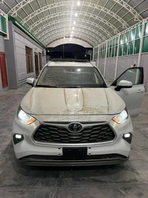 Toyota Highlander — 2/6