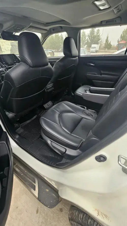 Toyota Highlander — 4/6