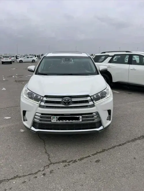 Toyota Highlander — 1/7