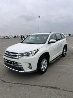 Toyota Highlander thumbnail 5