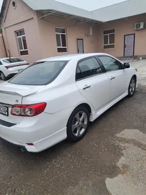 Toyota Corolla — 2/8