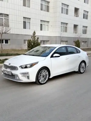 Kia Forte thumbnail 3