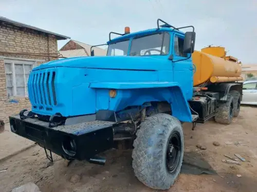 Ural 4320 — 1/4