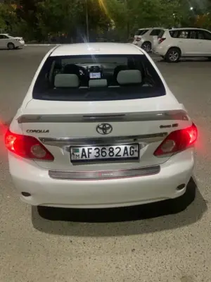 Toyota Corolla thumbnail 5