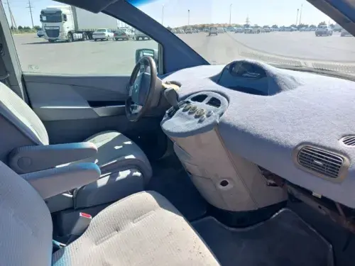 Nissan Quest — 4/10