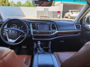 Toyota Highlander thumbnail 7