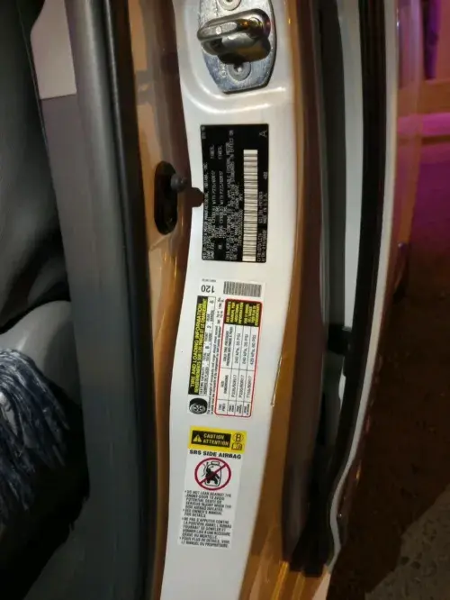 Toyota Sienna — 3/8