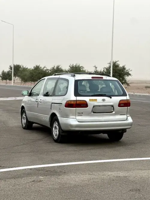 Toyota Sienna — 5/8