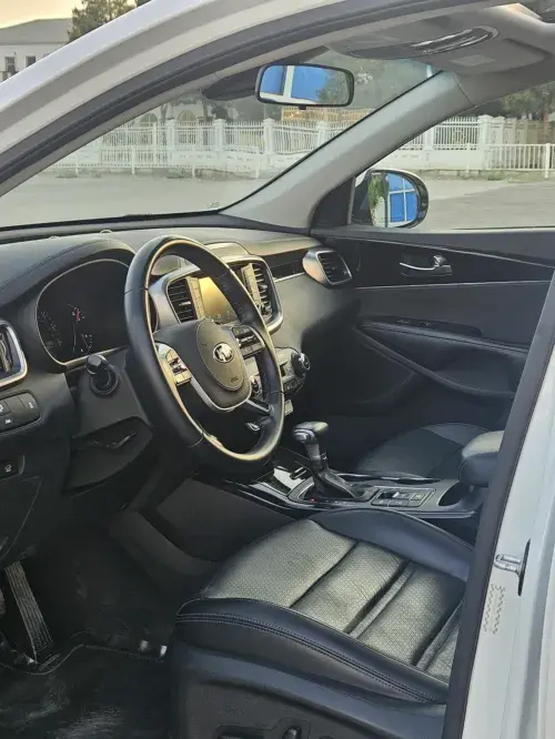 Kia Sorento — 5/9