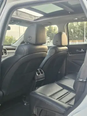 Kia Sorento thumbnail 6
