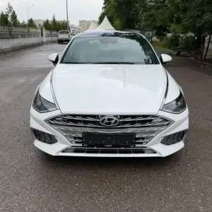 Hyundai Sonata thumbnail 2