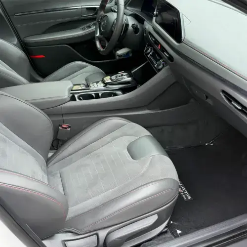 Hyundai Sonata — 8/10