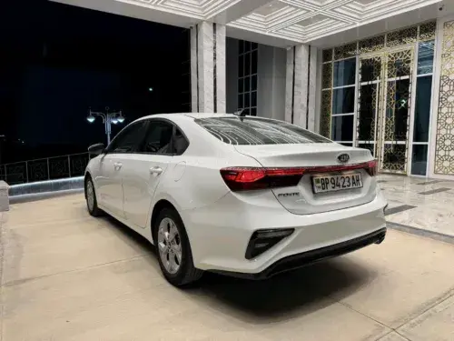 Kia Forte — 3/10