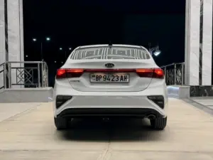 Kia Forte thumbnail 5