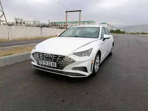 Hyundai Sonata — 2/5