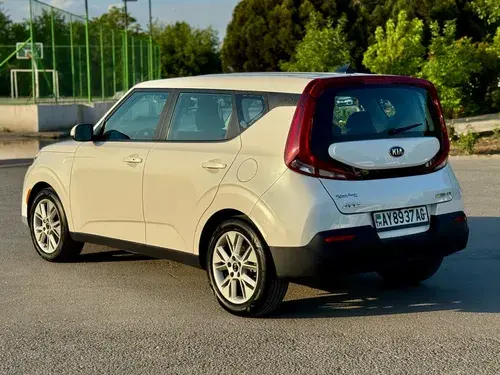 Kia Soul — 3/9