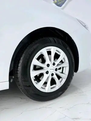 Roewe i5 thumbnail 9